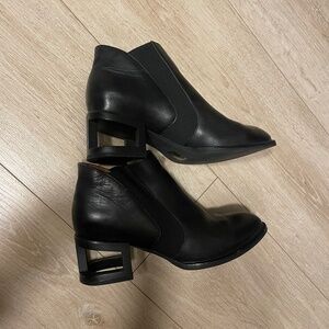 Size 8.5 Women’s Real Leather Ankle Boots - Black